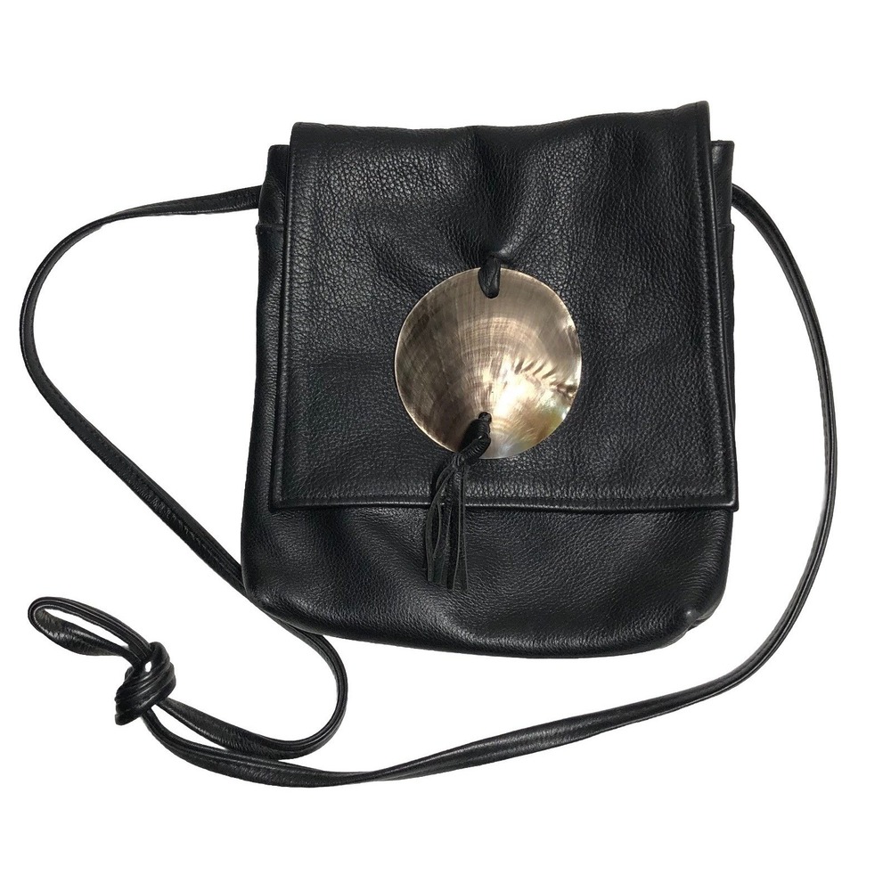 Vtg 90s Black Leather Crossbody Shell Talisman Boho Coastal Witchy Quiet Luxury